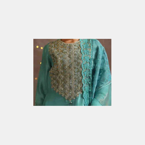 Maira B,Umsha,Shalwar_Kameez,Salwar_Kameez,Lehenga,Sharara,Gharara