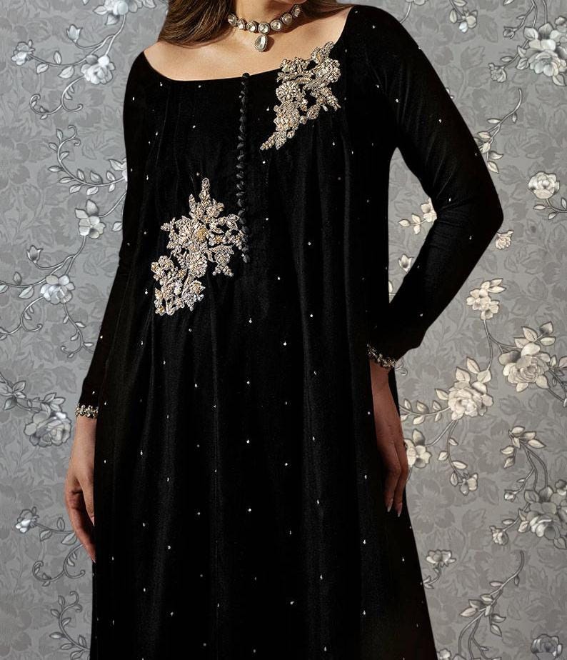 Black Velvet Formal Set with Pearl Embellishments | Luxury Wear Pink Tulip PR-0338