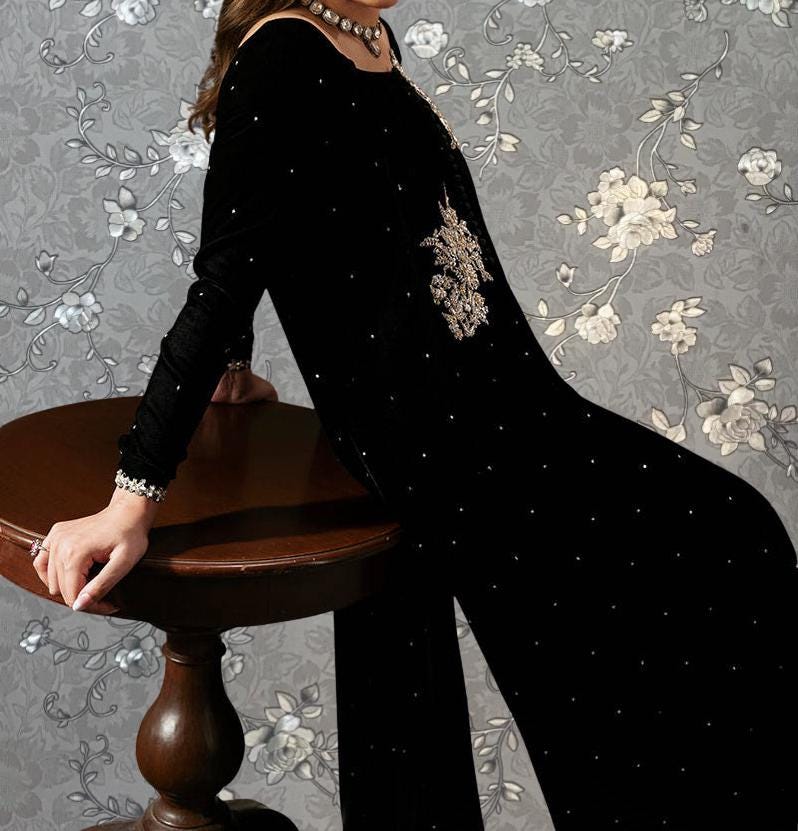 Black Velvet Formal Set with Pearl Embellishments | Luxury Wear Pink Tulip PR-0338